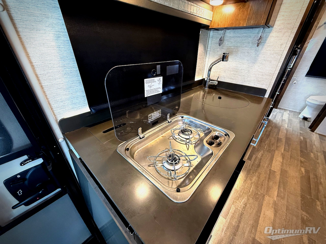 2020 Tiffin Wayfarer 25RW Photo 13