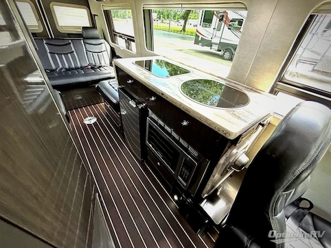 2015 Airstream Interstate 3500 RV Photo 4