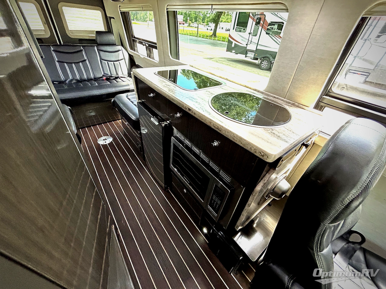 2015 Airstream Interstate 3500 Photo 13