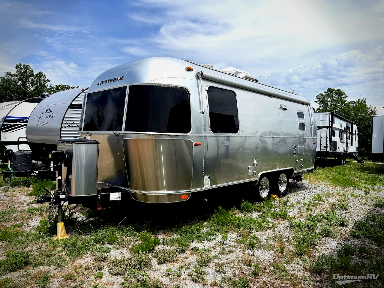 2021 Airstream Globetrotter 23FB Photo 4