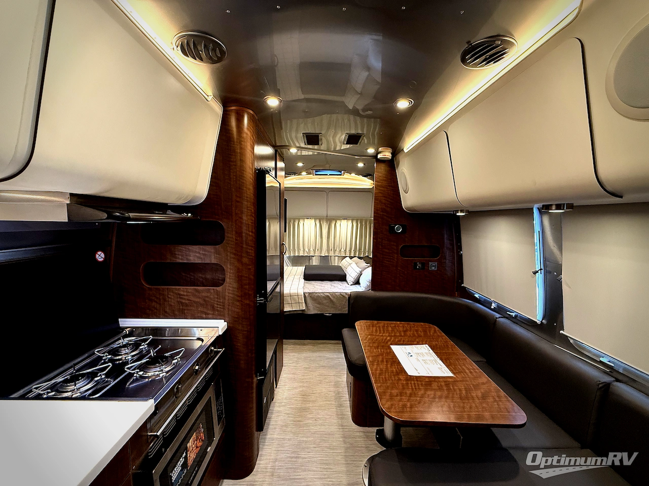 2021 Airstream Globetrotter 23FB Photo 5