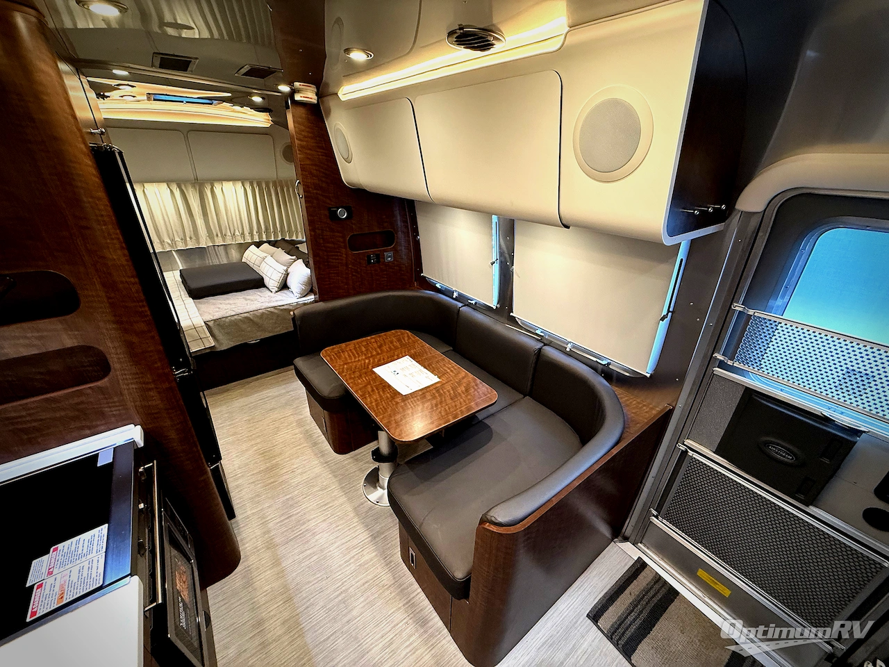 2021 Airstream Globetrotter 23FB Photo 16
