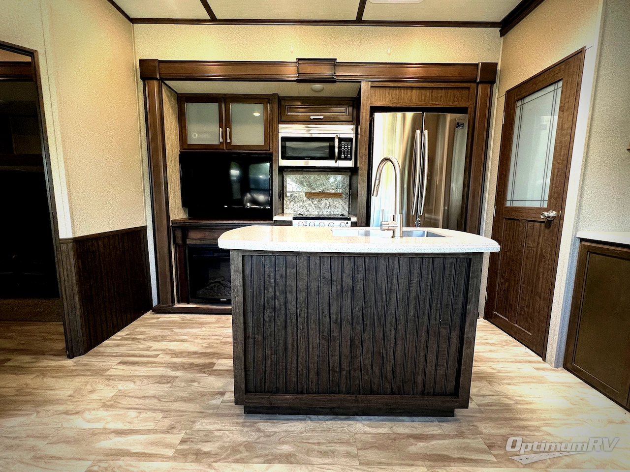 2020 Grand Design Solitude S-Class 3950BH Photo 10