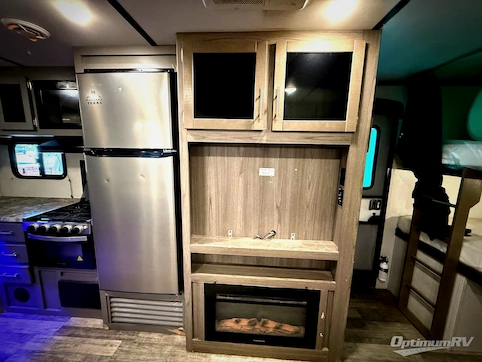 2021 CrossRoads Volante 28BH RV Photo 2