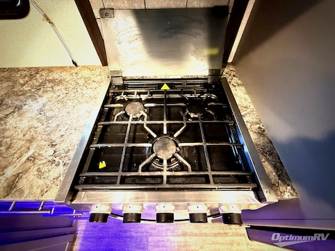 2021 CrossRoads Volante 28BH RV Photo 2