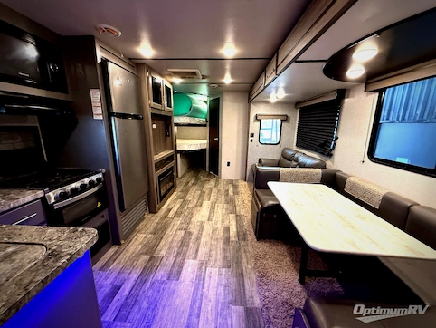 2021 CrossRoads Volante 28BH RV Photo 3