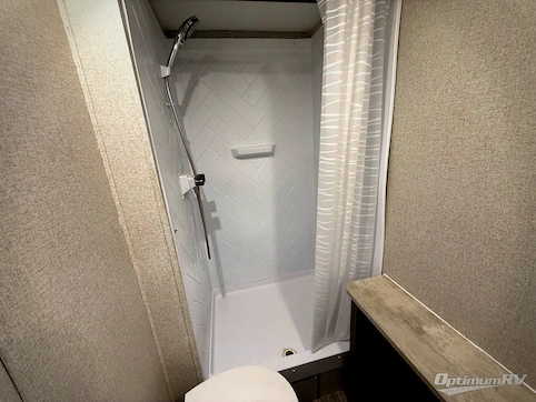2021 CrossRoads Volante 28BH RV Photo 4