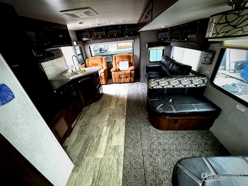 2018 Heartland Wilderness 2750RL RV Photo 4