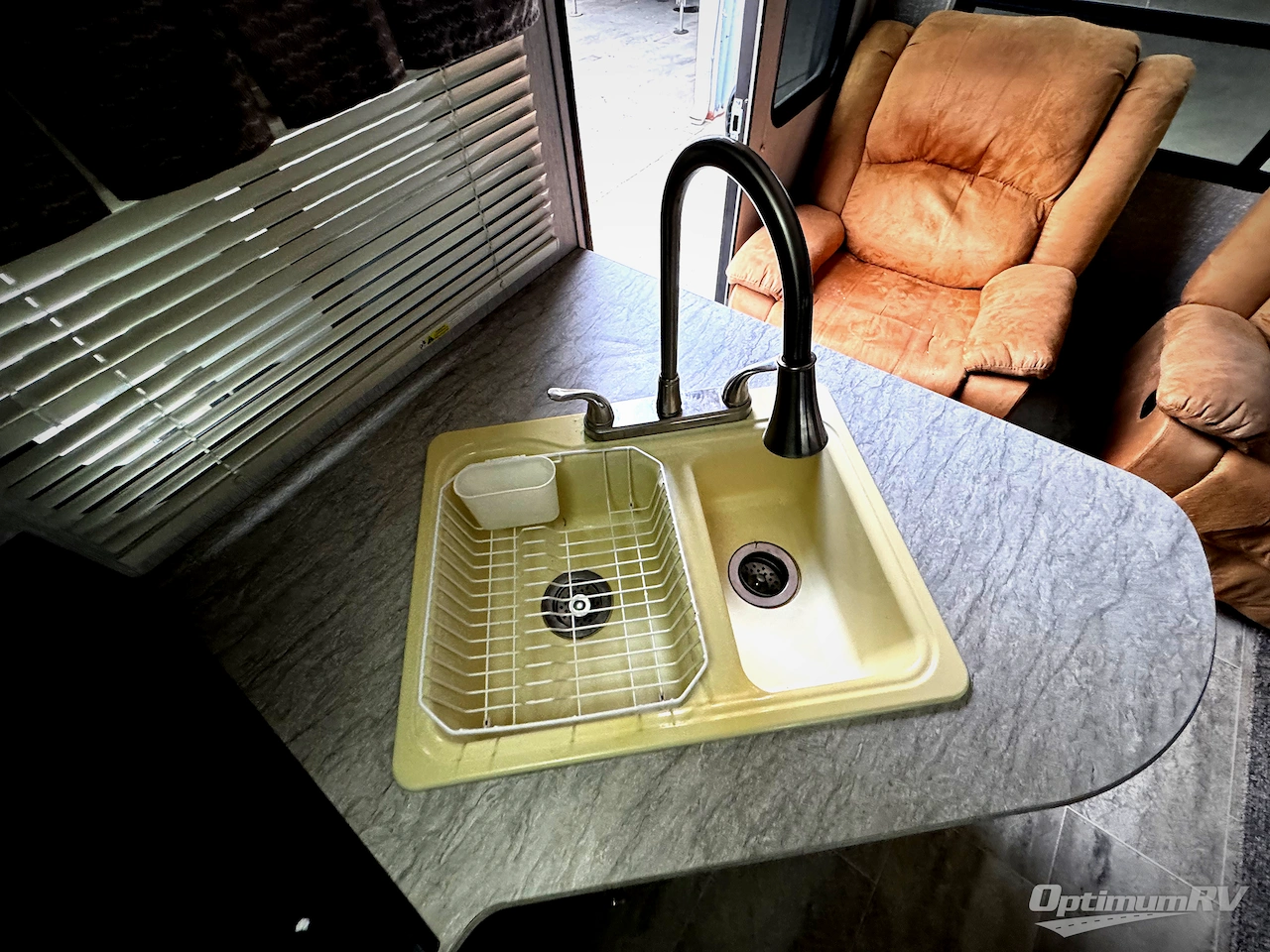 2018 Heartland Wilderness 2750RL Photo 11