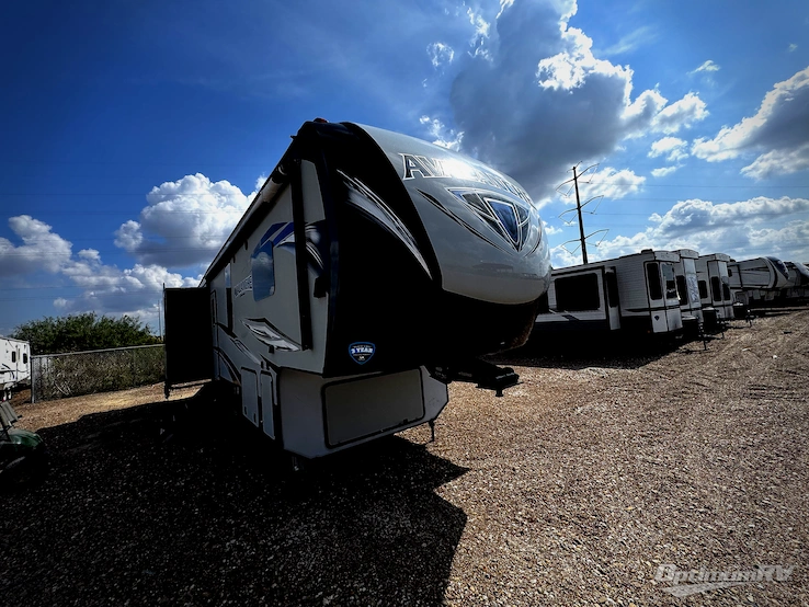 2018 Keystone Avalanche 366MB RV Photo 1