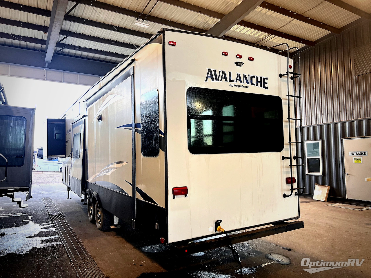 2018 Keystone Avalanche 366MB Photo 3