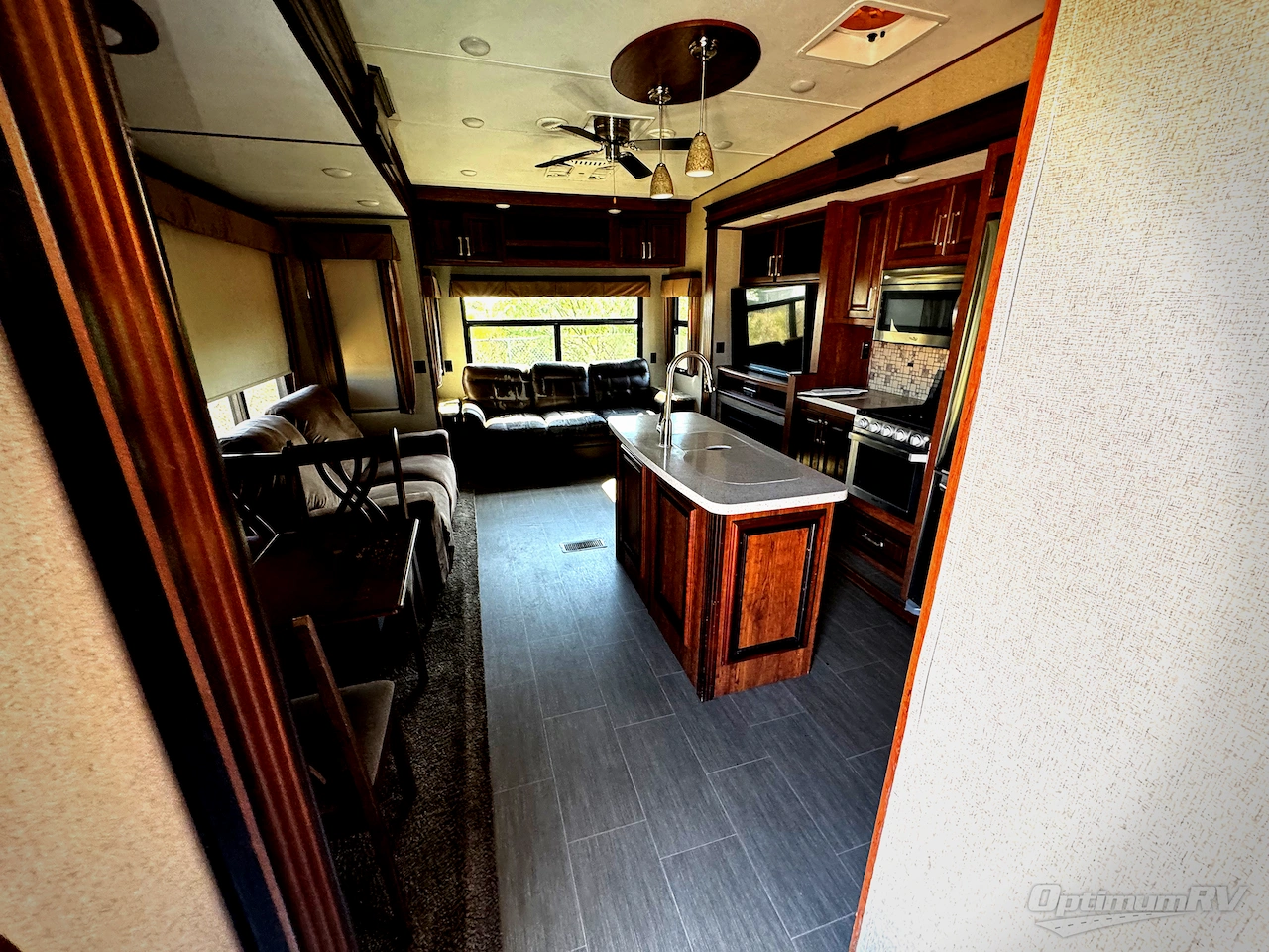 2018 Keystone Avalanche 366MB Photo 4