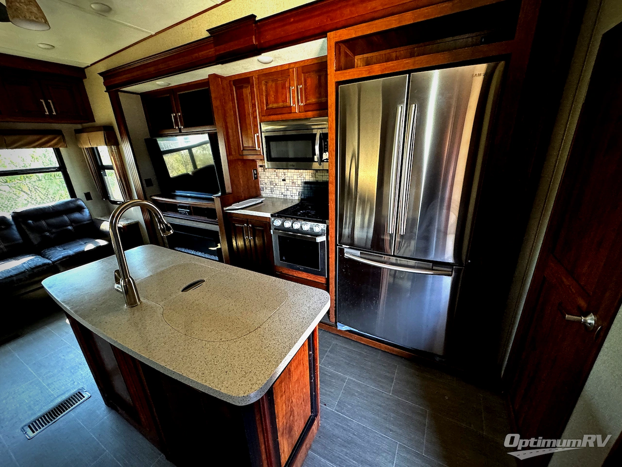 2018 Keystone Avalanche 366MB Photo 6