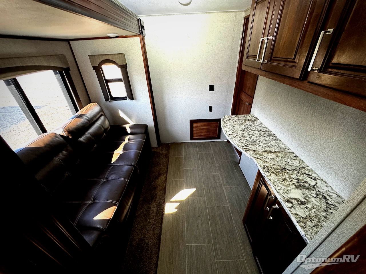 2018 Keystone Avalanche 366MB Photo 7