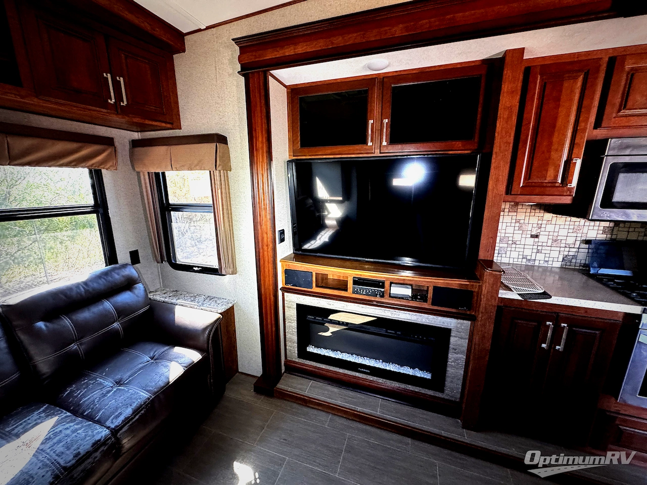 2018 Keystone Avalanche 366MB Photo 10