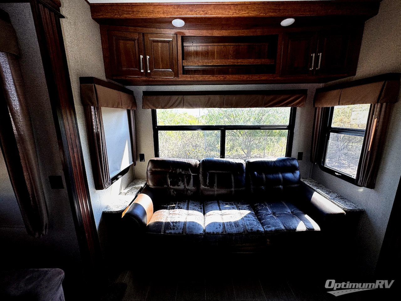 2018 Keystone Avalanche 366MB Photo 11