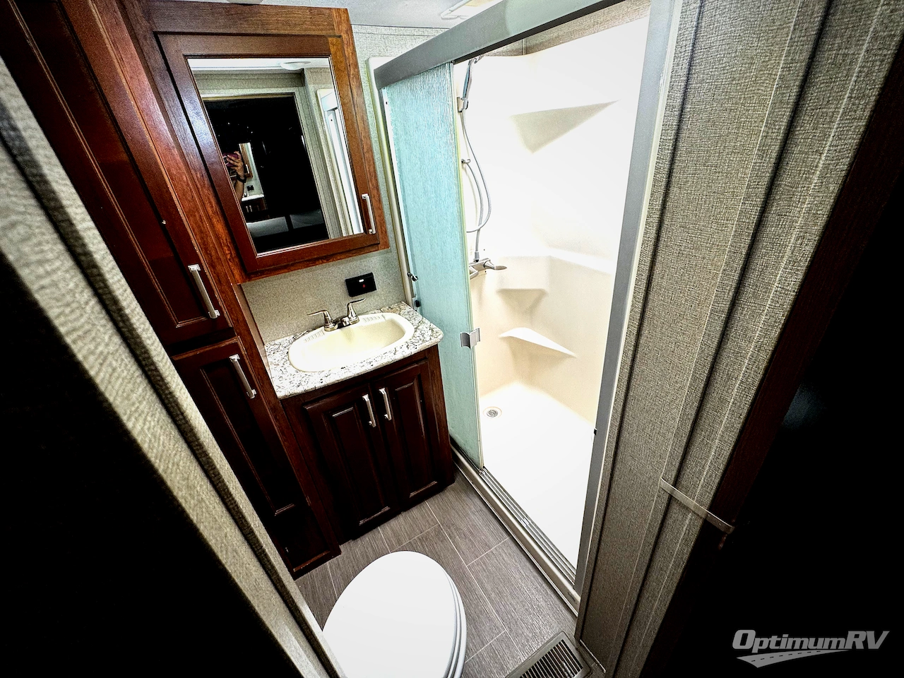 2018 Keystone Avalanche 366MB Photo 15