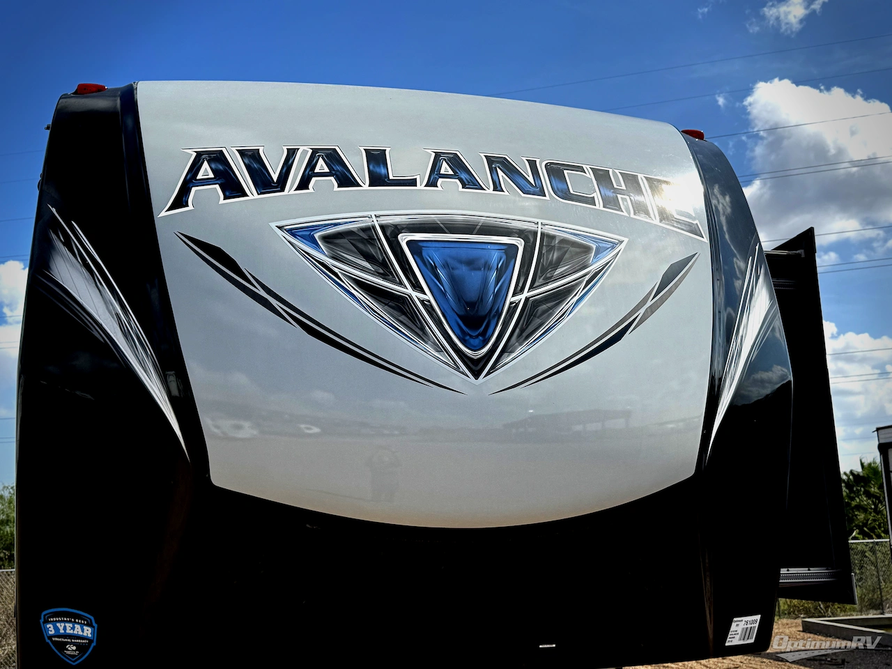 2018 Keystone Avalanche 366MB Photo 3