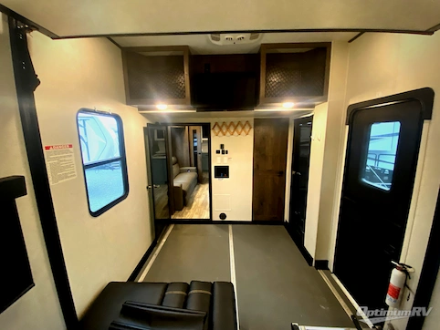 2022 Alliance Valor 42V13 RV Photo 3