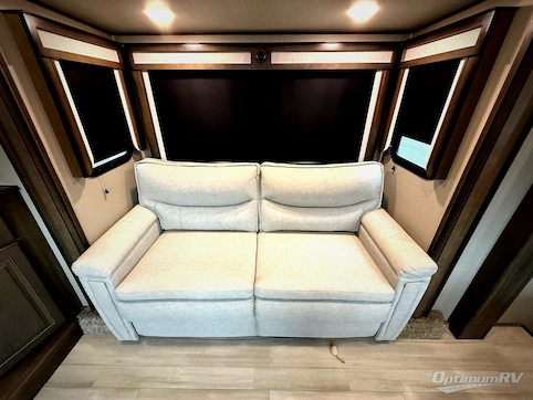 2021 Grand Design Solitude 380FL RV Photo 3