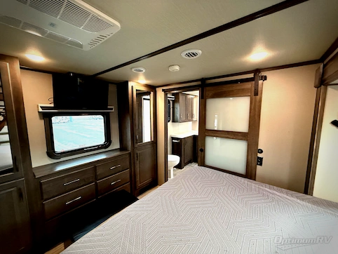 2021 Grand Design Solitude 380FL RV Photo 4