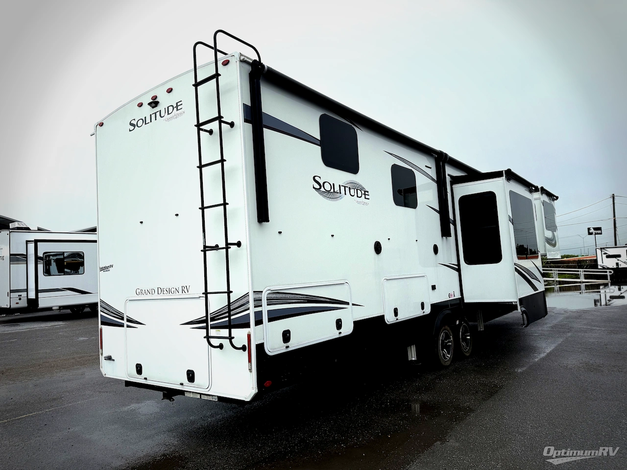 2021 Grand Design Solitude 380FL Photo 2