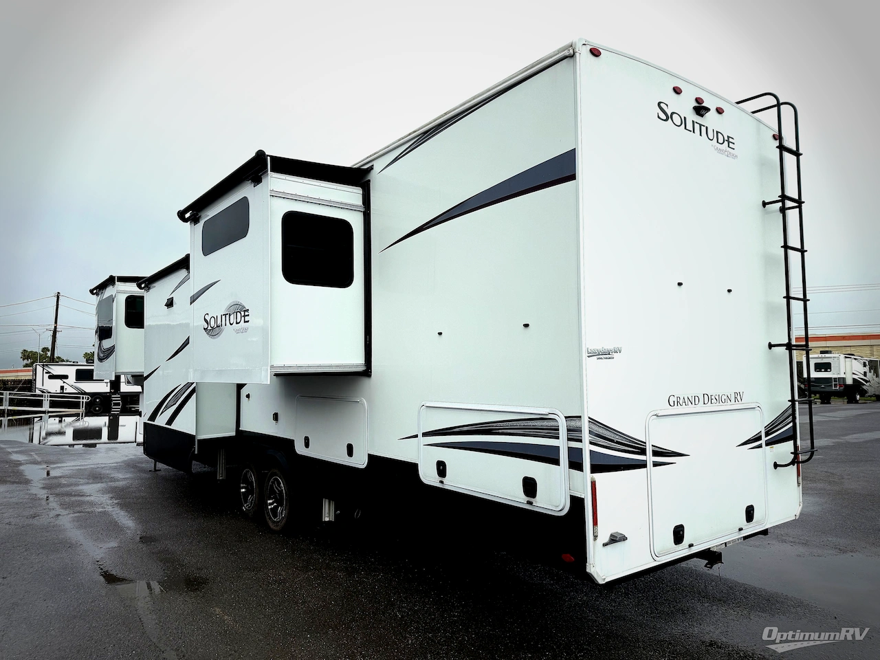 2021 Grand Design Solitude 380FL Photo 3