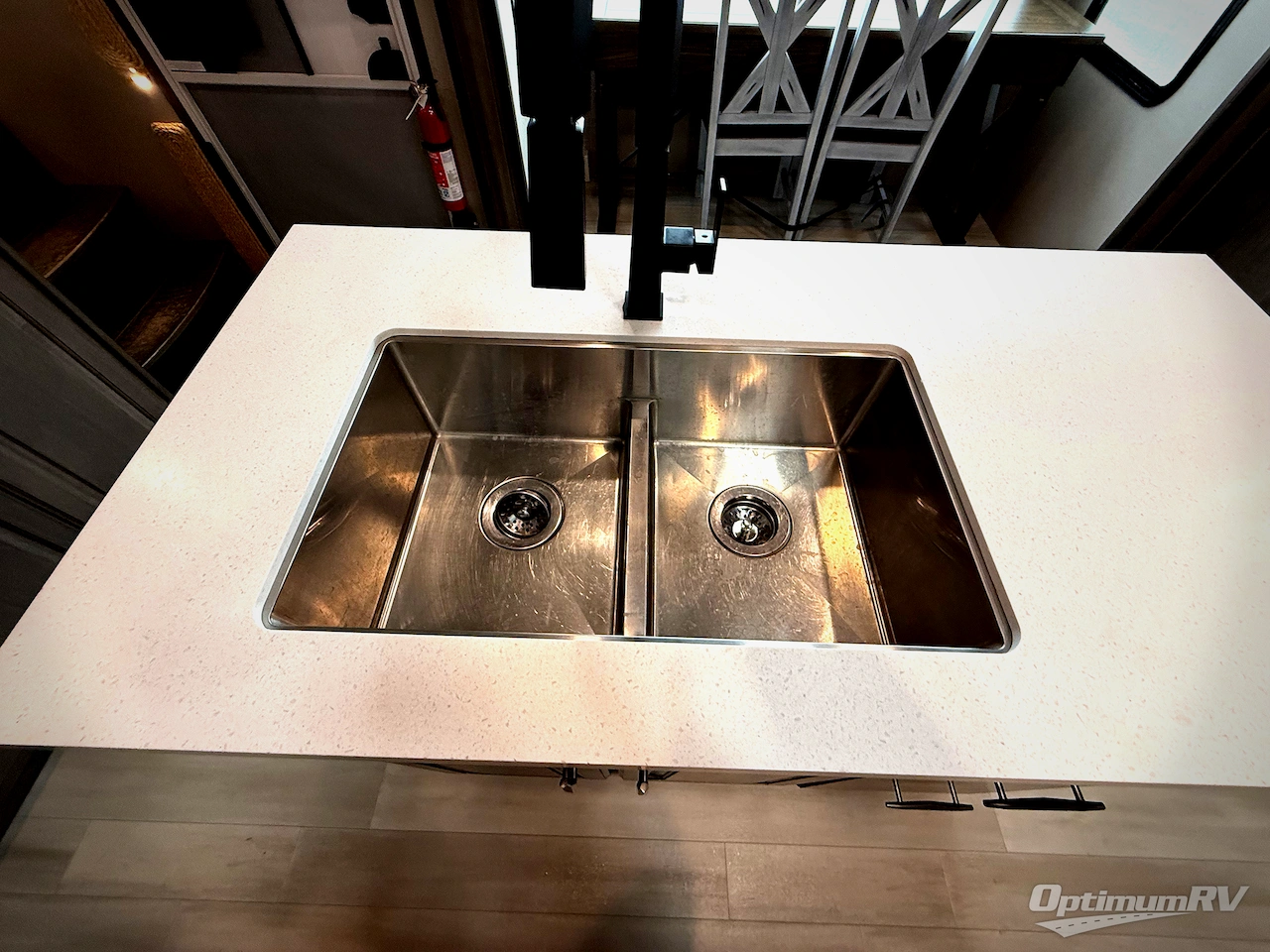 2021 Grand Design Solitude 380FL Photo 11