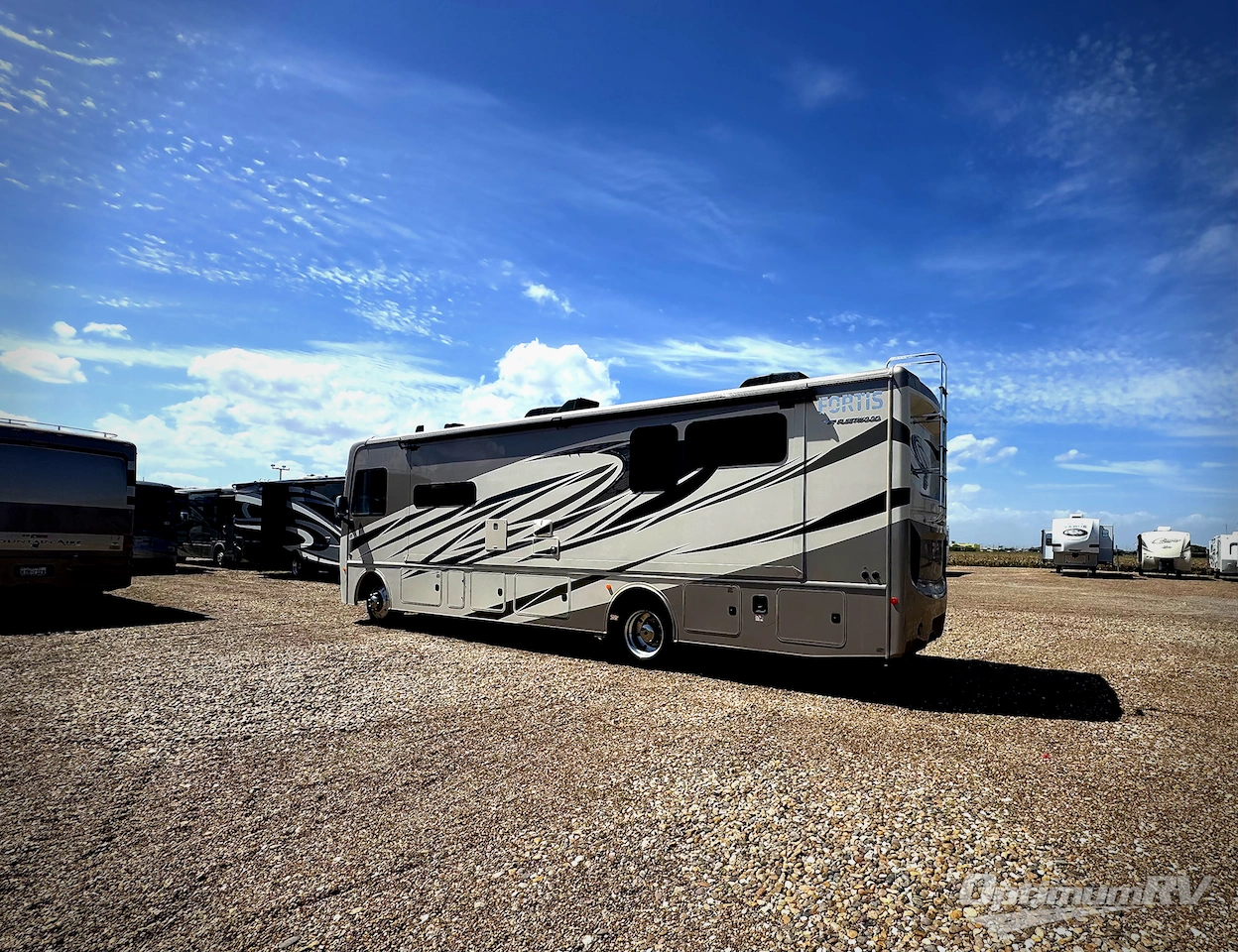2022 Fleetwood Fortis 32RW Photo 3