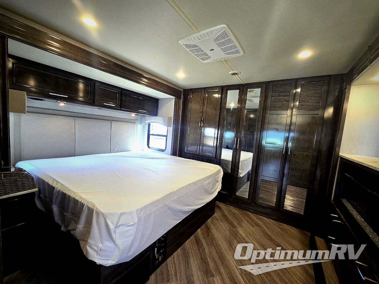 2022 Fleetwood Fortis 32RW Photo 9