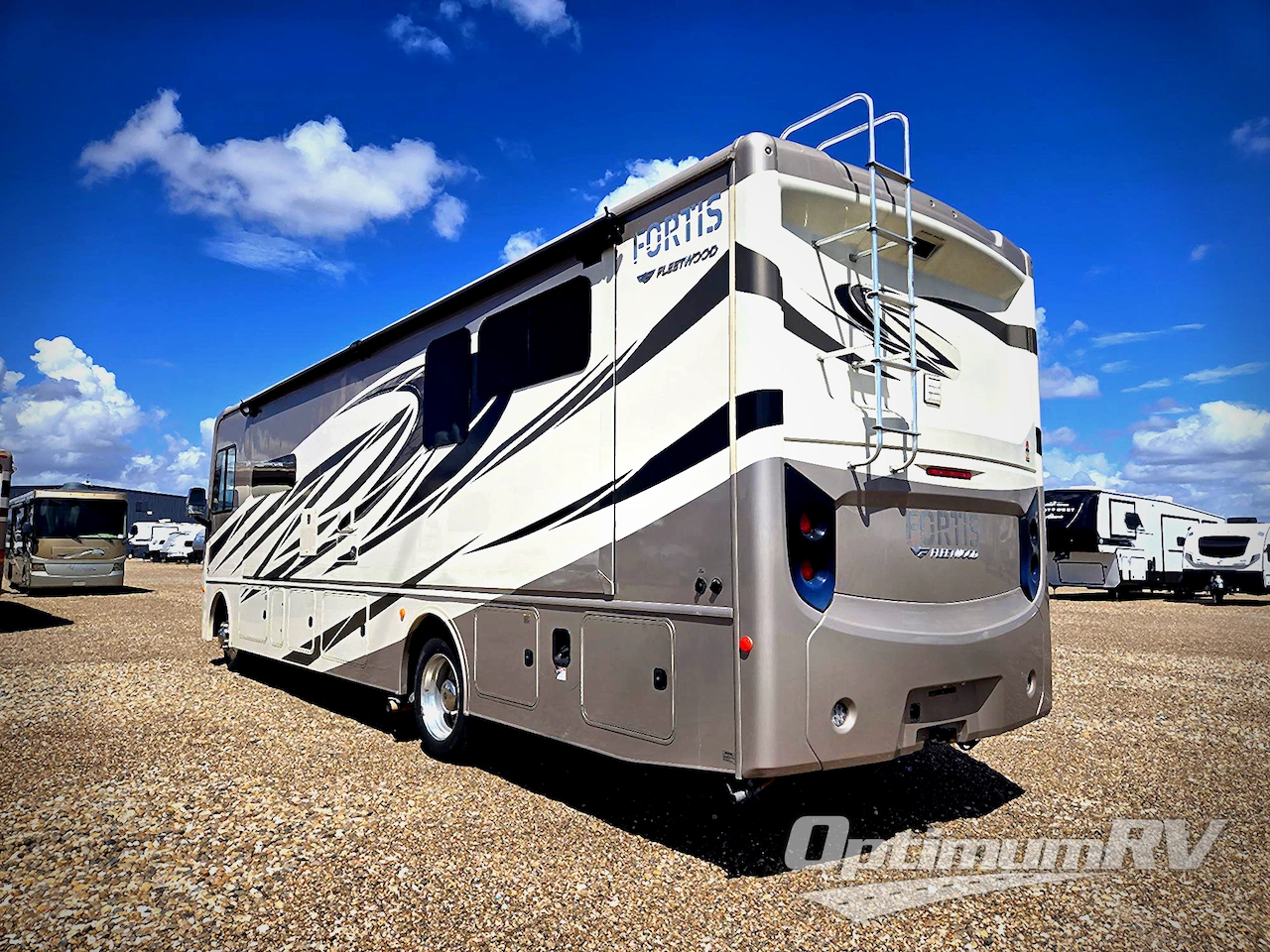 2022 Fleetwood Fortis 32RW Photo 3