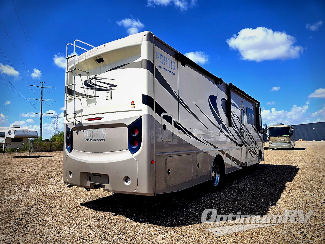 2022 Fleetwood Fortis 32RW Photo 2