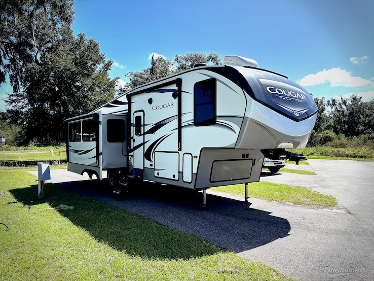 2020 Keystone Cougar Half-Ton 29MBS RV Photo 1