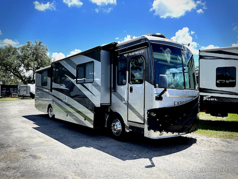 Used 2006 Fleetwood Expedition 38S Featured Photo