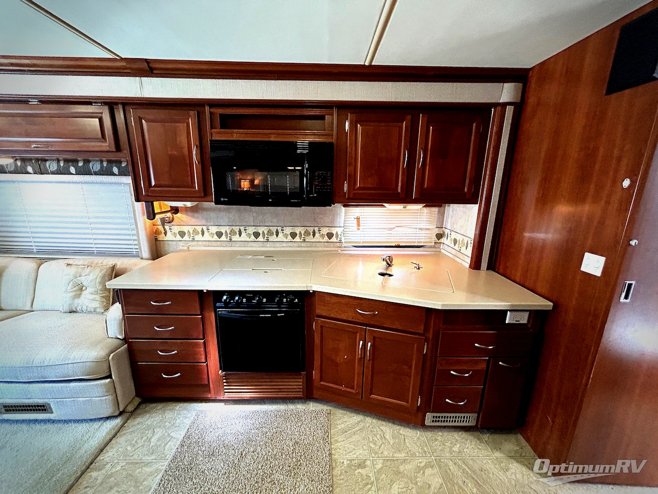 2006 Fleetwood Expedition 38S Photo 6