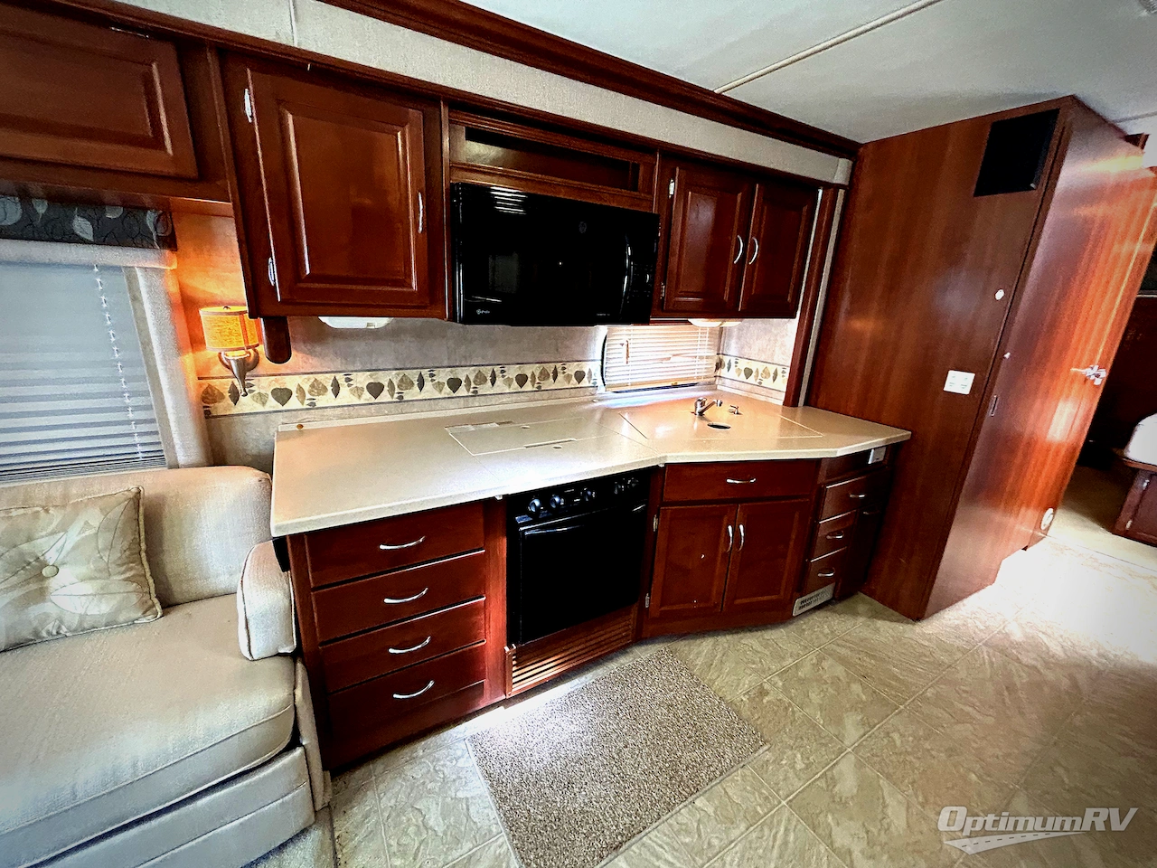 2006 Fleetwood Expedition 38S Photo 12