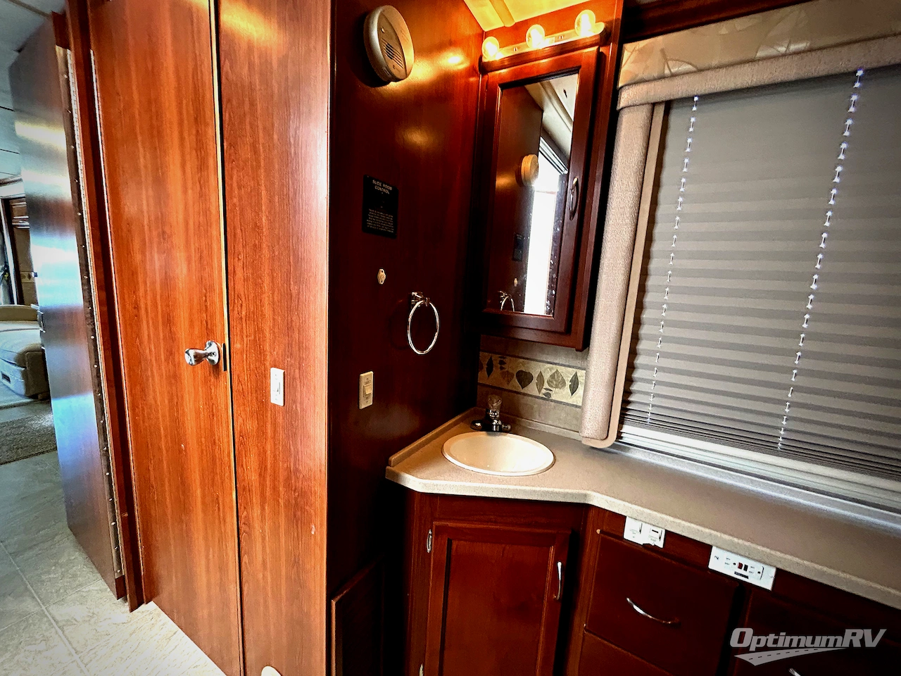 2006 Fleetwood Expedition 38S Photo 20