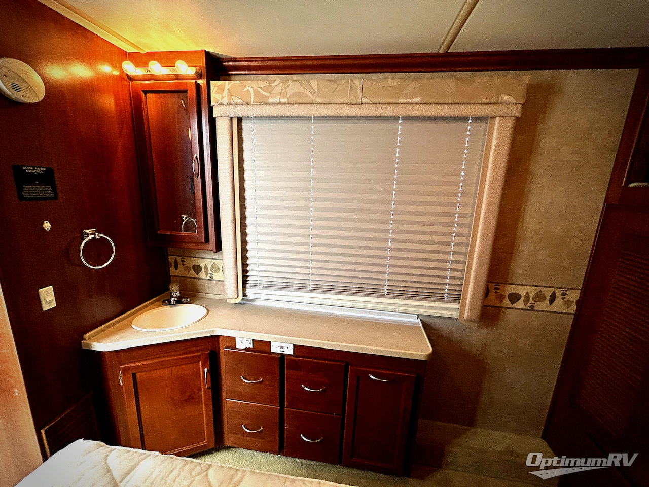 2006 Fleetwood Expedition 38S Photo 23