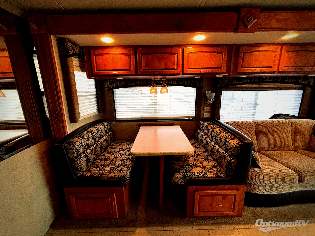 2009 Monaco Cayman 37PBQ Photo 8