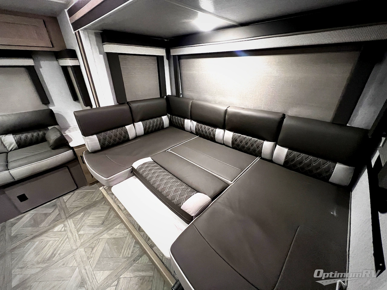 2023 Forest River Wildwood X-Lite 24RLXL Photo 11