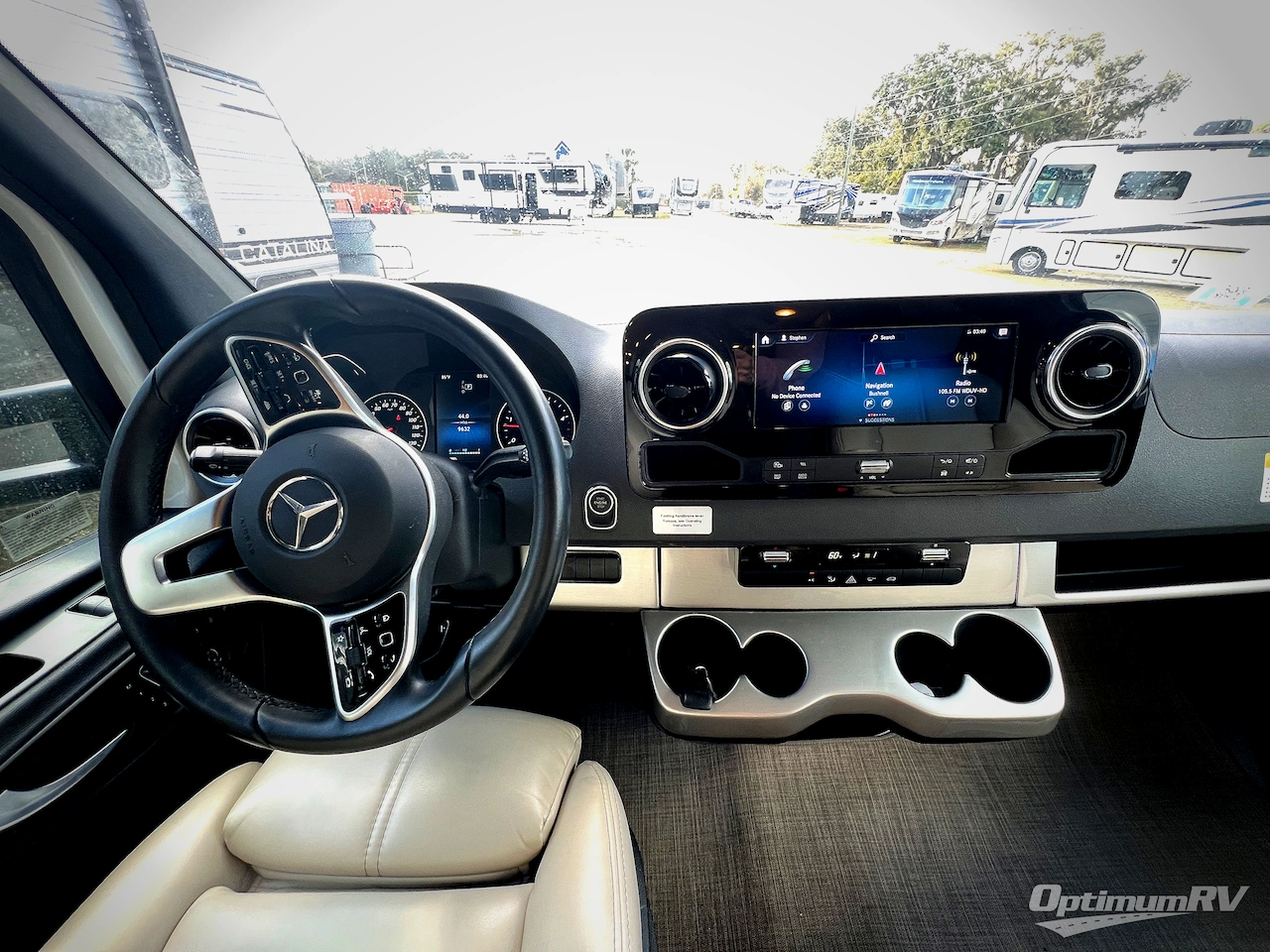 2023 Thor Tiburon Sprinter 24TT Photo 8