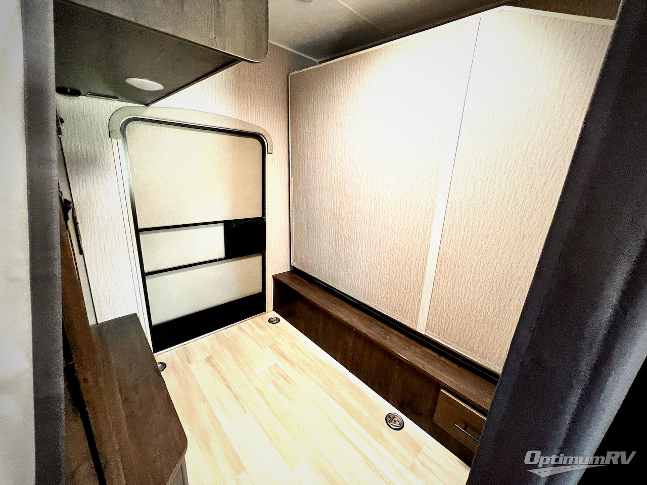 2023 Coachmen Leprechaun 220XG Ford 450 Photo 16