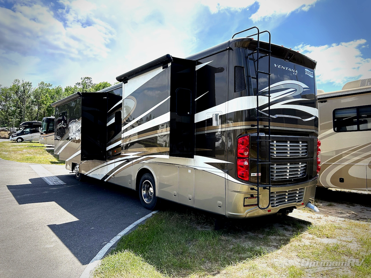 2017 Newmar Ventana LE 3724 Photo 2
