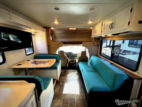 2017 Thor FREEDOM ELITE 29FE RV Photo 2