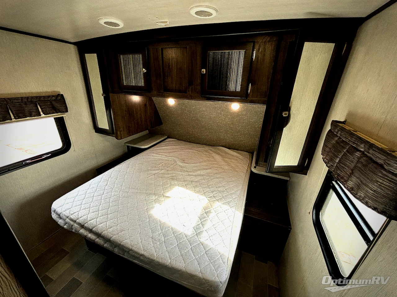 2020 Heartland Mallard 301 Photo 9