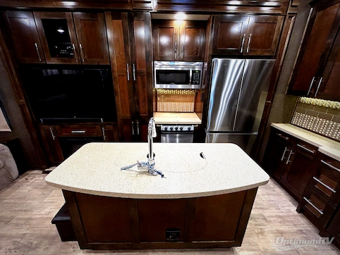 2017 VanLeigh Vilano 325RL RV Photo 2