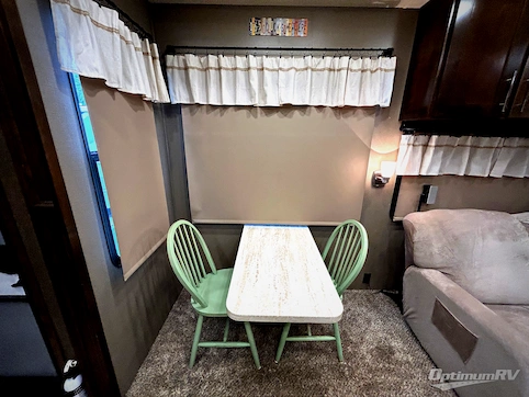 2017 VanLeigh Vilano 325RL RV Photo 4