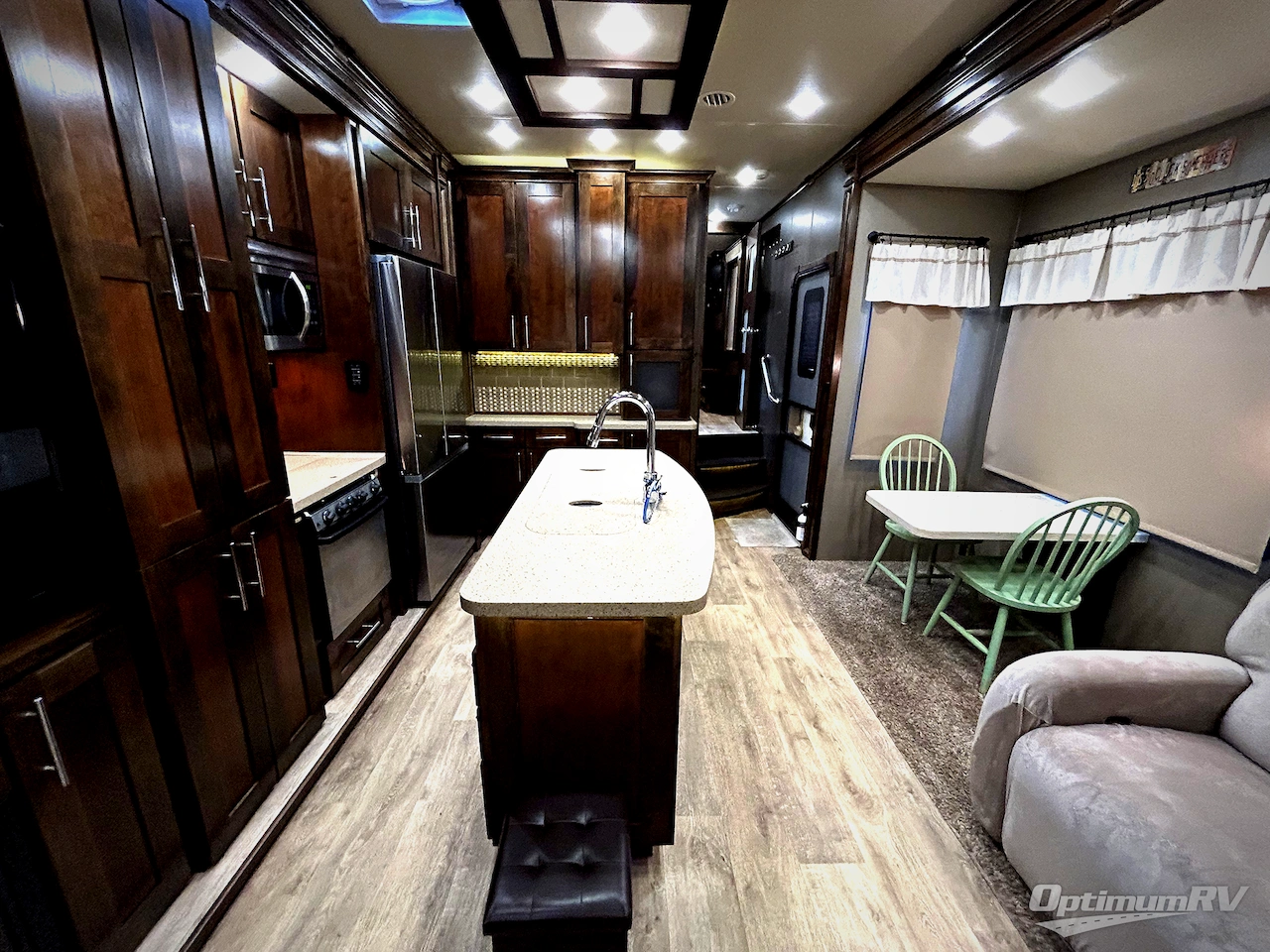 2017 VanLeigh Vilano 325RL Photo 5