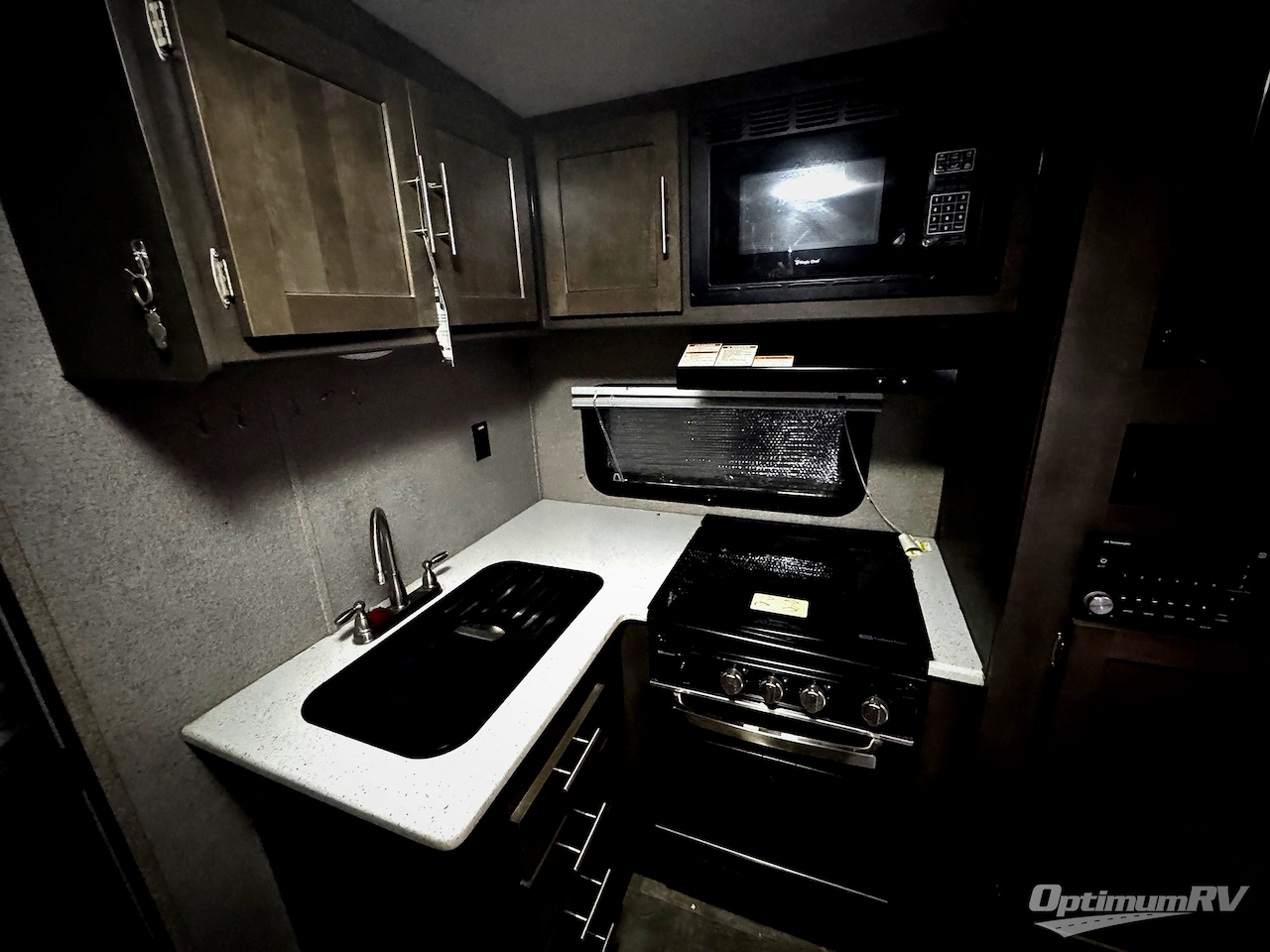 2019 Forest River Flagstaff Micro Lite 25FBLS Photo 5