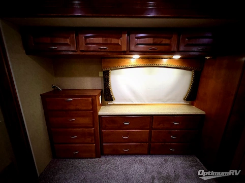 2011 Holiday Rambler Endeavor 43DFT RV Photo 4